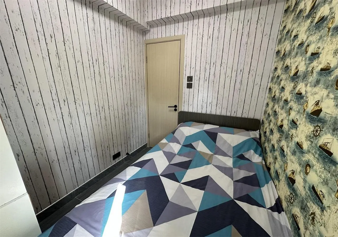 3Br Romantic Apt, 2Mins Mtr, 8Pax Hong Kong 0*,  China