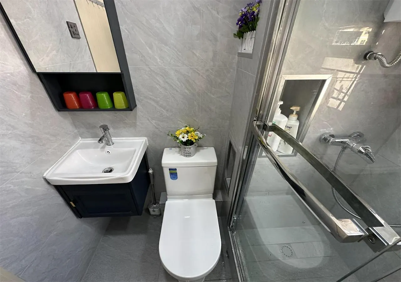 3Br Romantic Apt, 2Mins Mtr, 8Pax Hong Kong