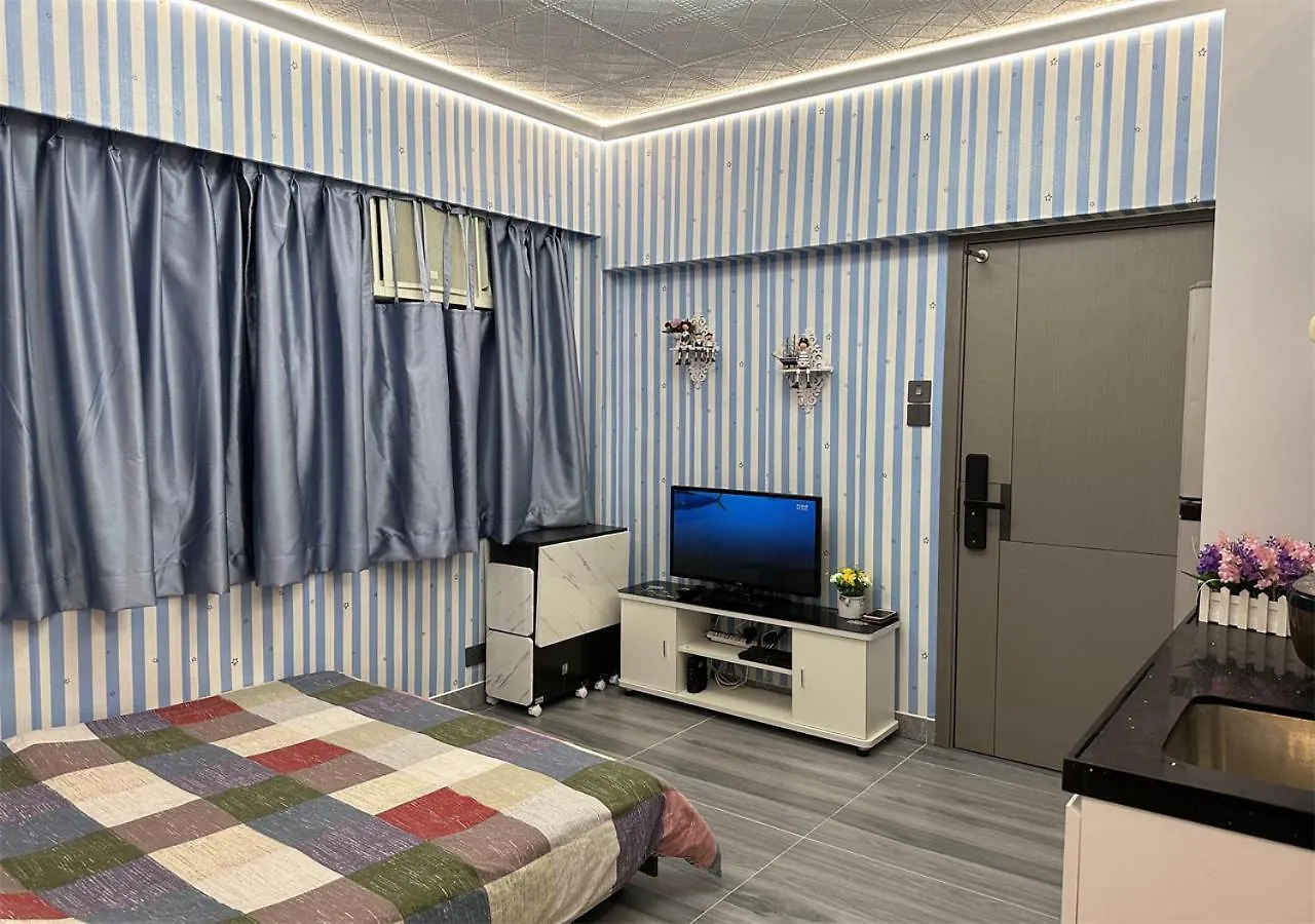 3Br Romantic Apt, 2Mins Mtr, 8Pax Hong Kong Apartment