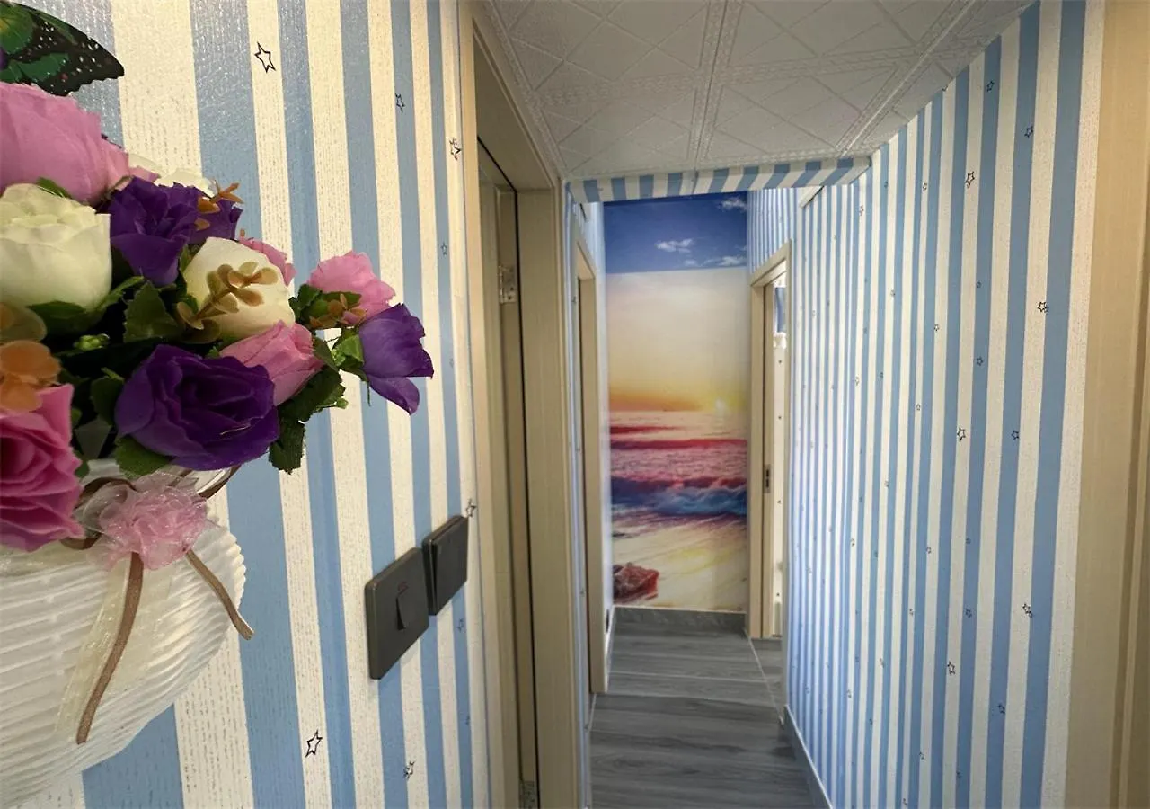 3Br Romantic Apt, 2Mins Mtr, 8Pax Hong Kong