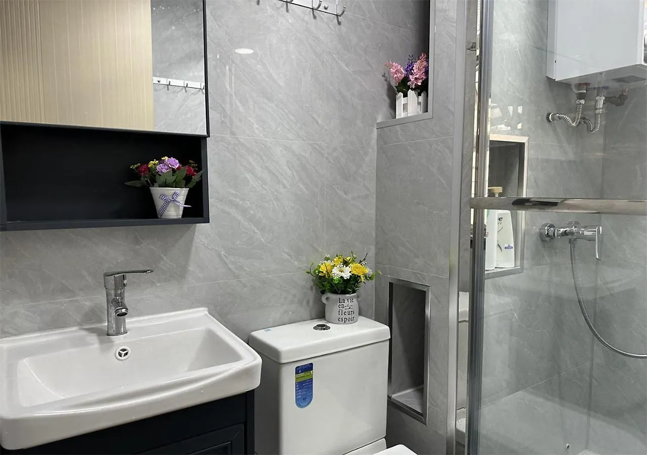 Apartment 3Br Romantic Apt, 2Mins Mtr, 8Pax Hong Kong